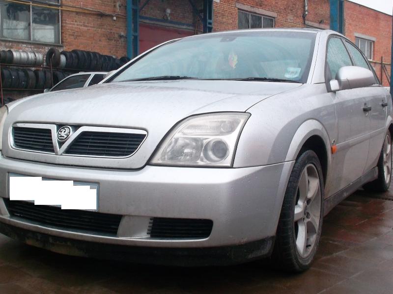 ФОТО Бампер передний для Opel Vectra C (2002-2008)  Львов