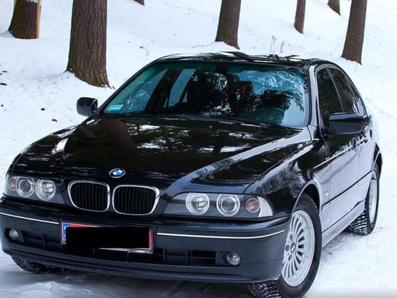 ФОТО Бампер задний для BMW E39 (09.1995-08.2000)  Киев