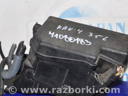 ФОТО Блок предохранителей для Toyota RAV-4 (05-12) Киев