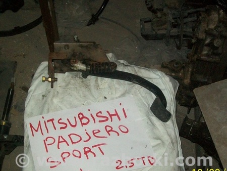 Педаль сцепления для Mitsubishi Pajero Sport Киев