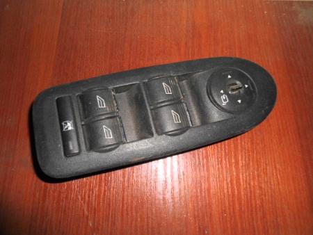 Блок кнопок стеклоподъемников для Ford Kuga Ровно