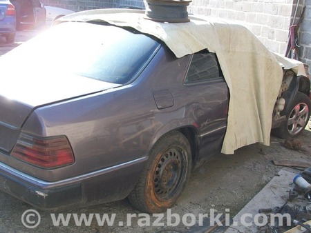 Крышка багажника в сборе для Mercedes-Benz W124 Киев