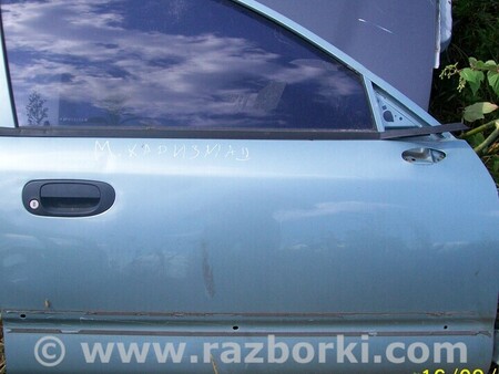 Стекло передней правой двери для Mitsubishi Carisma Киев