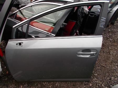 Дверь передняя для Toyota Avensis (все года выпуска) Ровно