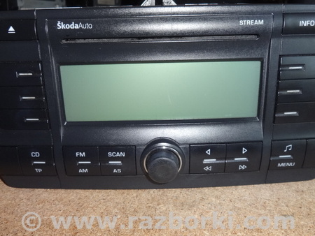 Магнитола CD для Skoda Octavia A5 Львов 1Z0035161B