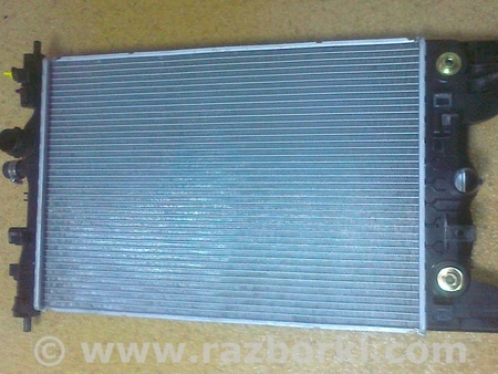Радиатор основной для Chevrolet Cruze Киев  13267652 