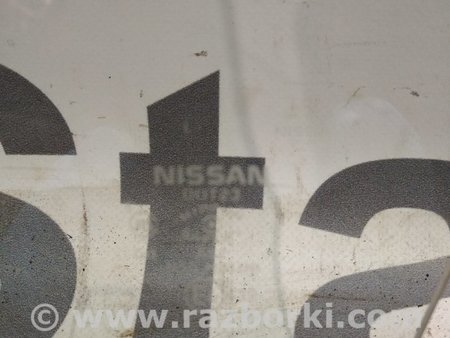 Стекло задней правой двери для Nissan Tiida Киев 82262EL400