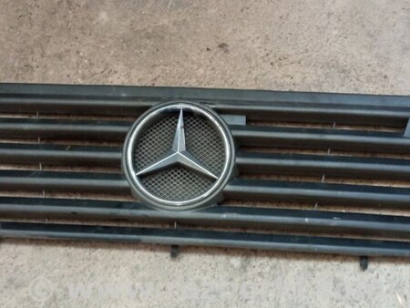 Решетка радиатора для Mercedes-Benz Vario Запорожье