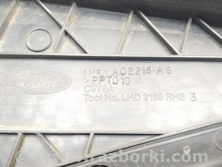 ФОТО Пластик под лобовое стекло (Жабо) для Ford Focus 1 (07.1998 - 09.2004) Киев